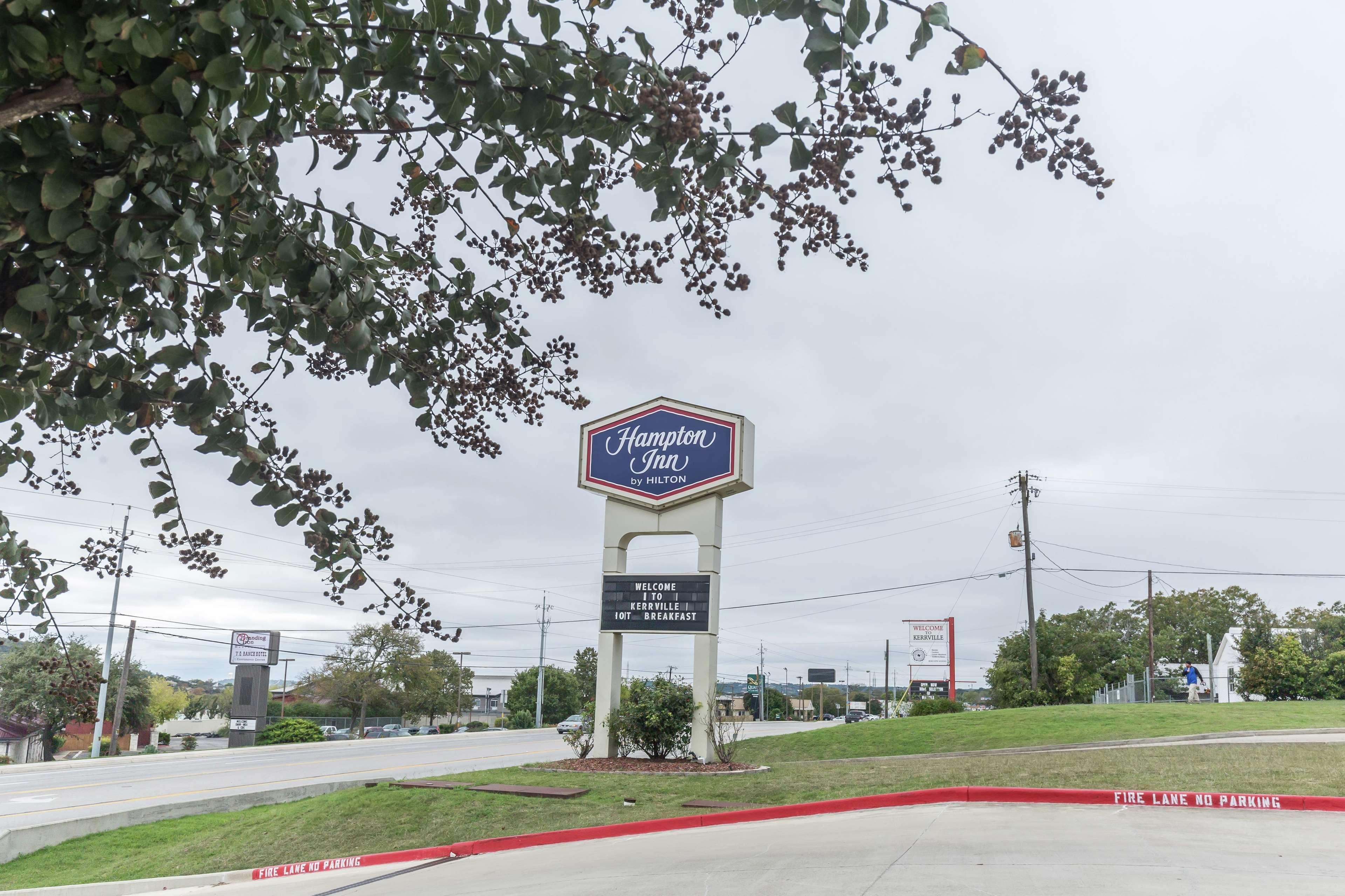 Hampton Inn Kerrville Extérieur photo
