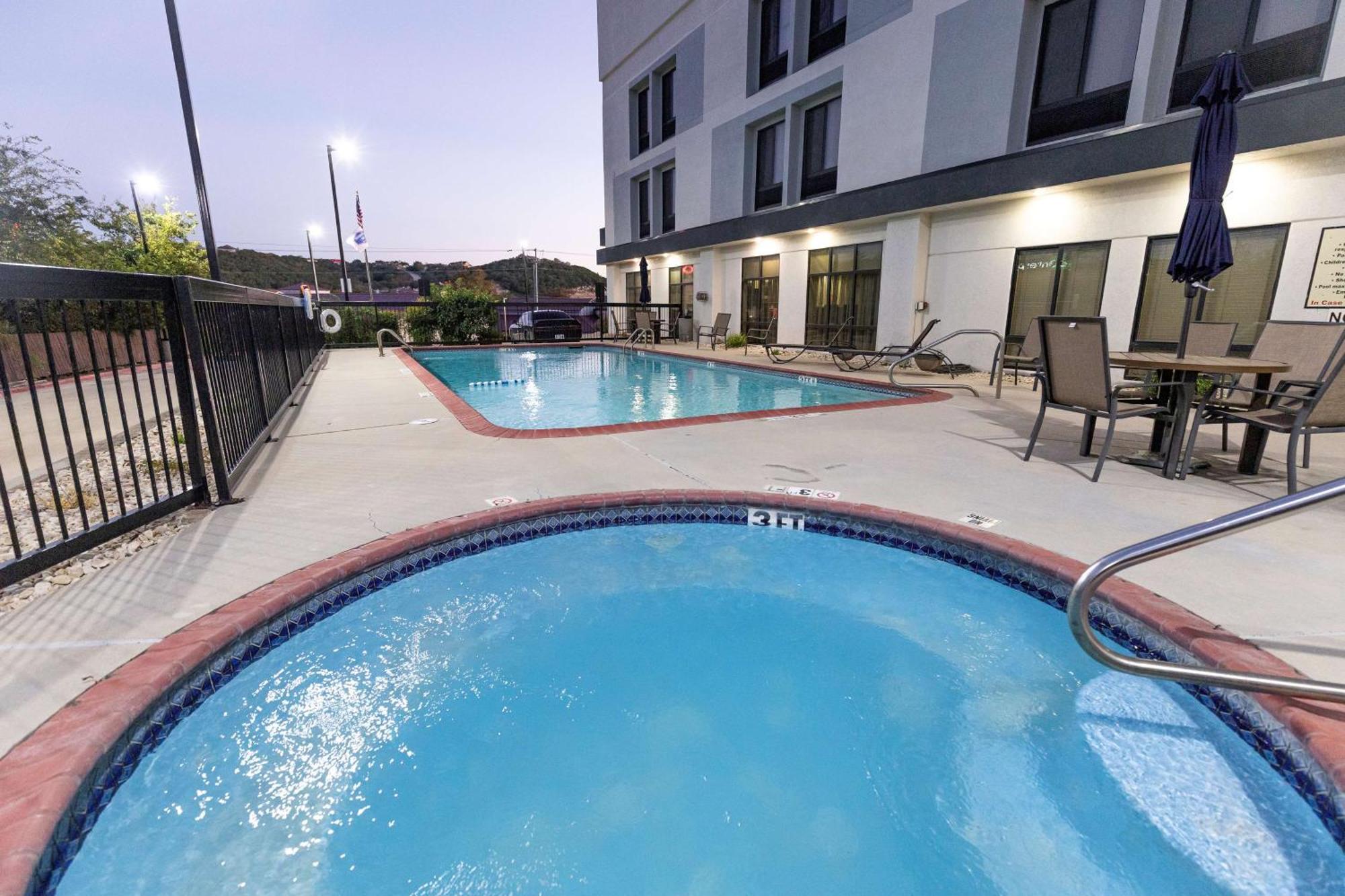Hampton Inn Kerrville Extérieur photo