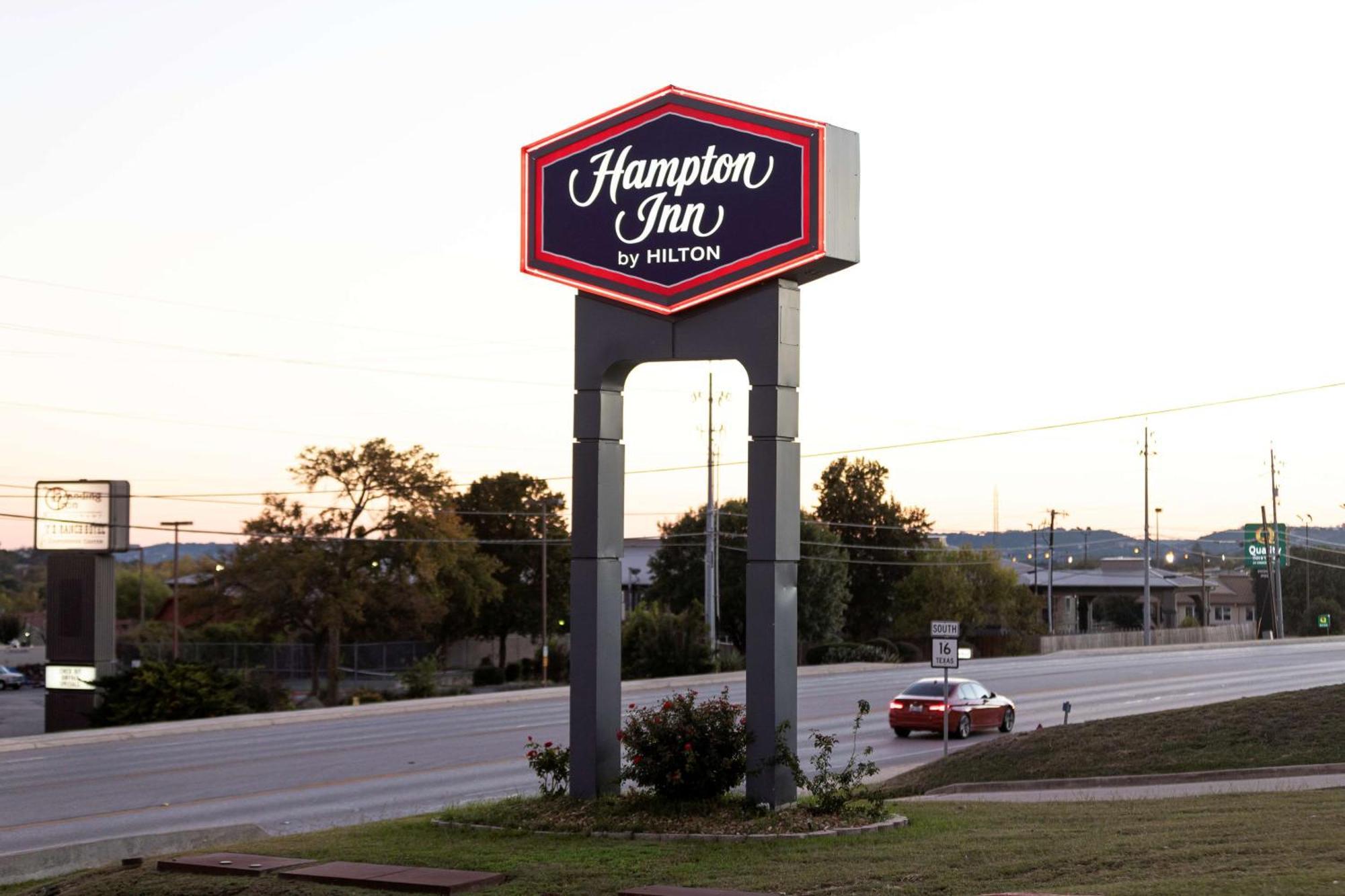Hampton Inn Kerrville Extérieur photo