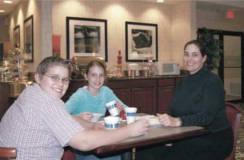 Hampton Inn Kerrville Restaurant photo